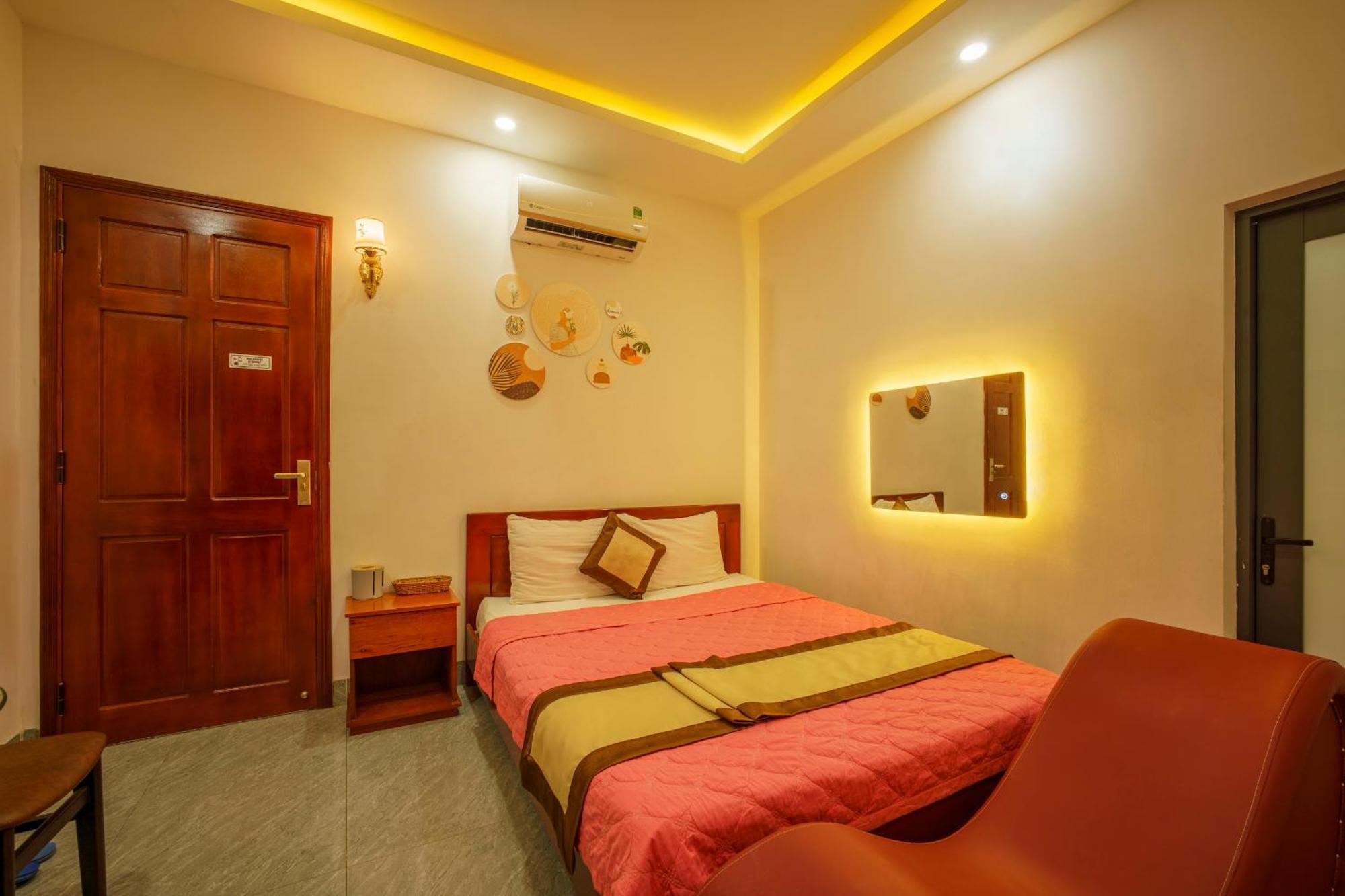 Phu Xuan Hotel クイニョン エクステリア 写真