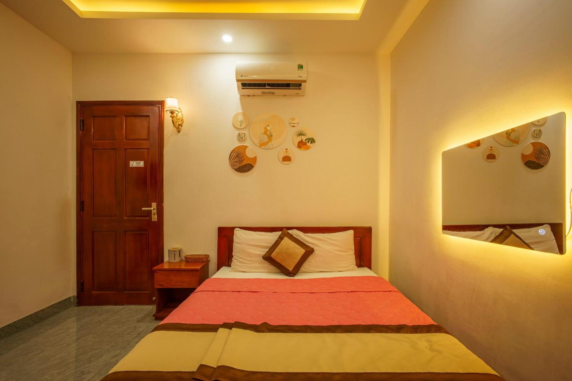 Phu Xuan Hotel クイニョン エクステリア 写真