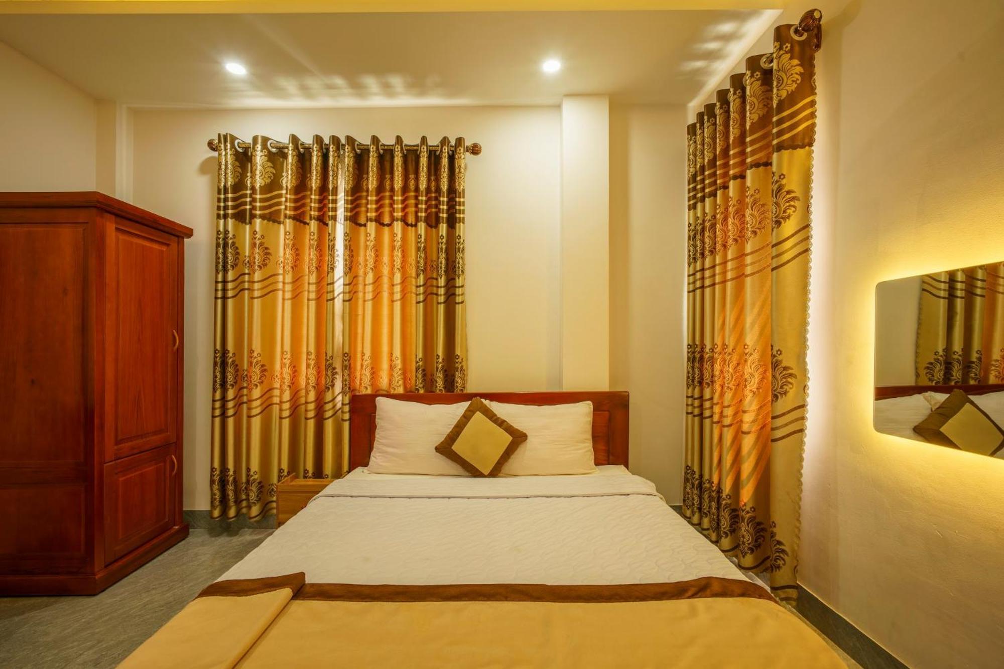 Phu Xuan Hotel クイニョン エクステリア 写真